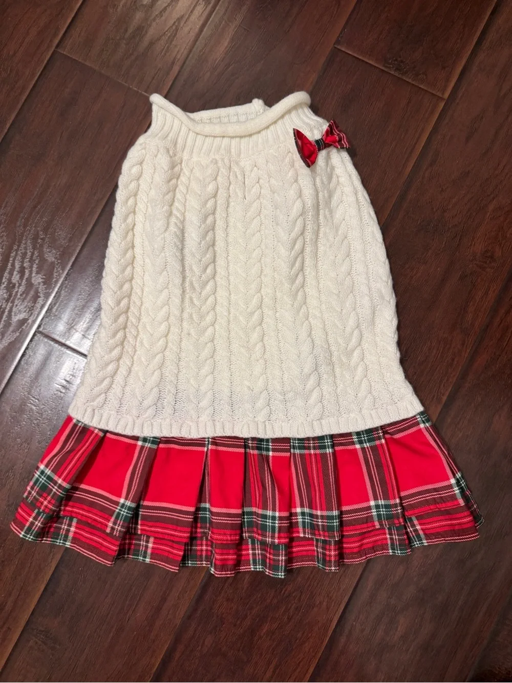 Dog sweater sz large